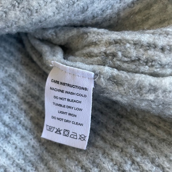 Long Sleeve Pullover Top Sweatshirt Henley Women’s Size Medium - Picture 8 of 9